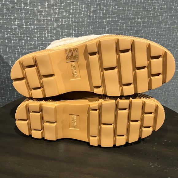 NIB Hermes Fresh Shearling Women’s Ankle Boot Miel Beige Tan US 8 - Picture 14 of 15